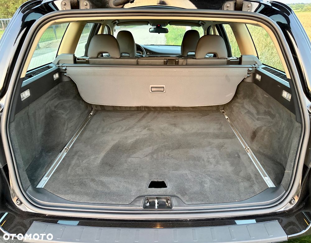 Volvo V70 2.0D Momentum - 29