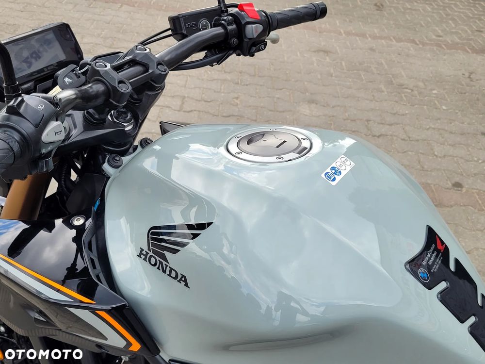 Honda CB - 11