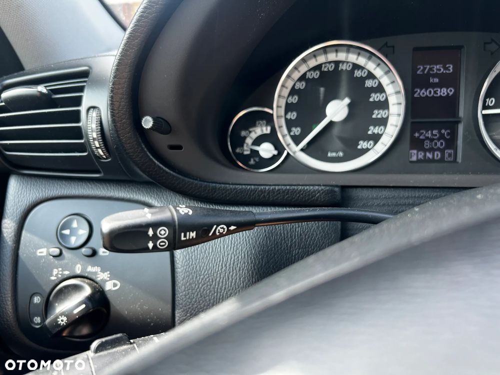 Mercedes-Benz Klasa C 220 CDI Automatik Avantgarde Sport Edition - 21