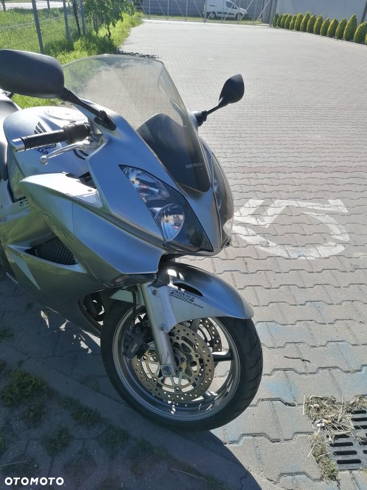 Honda VFR - 5