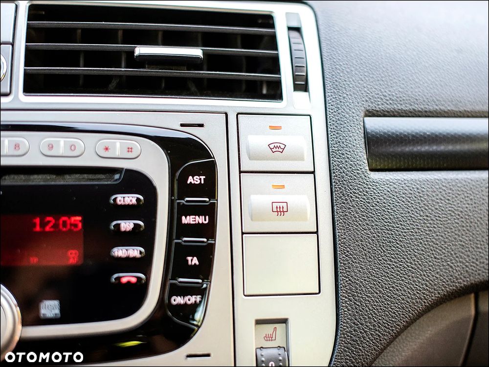 Ford Kuga - 23