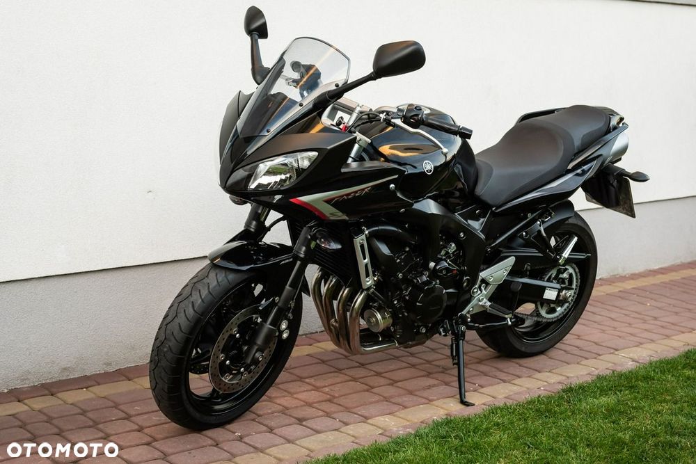 Yamaha FZ - 7