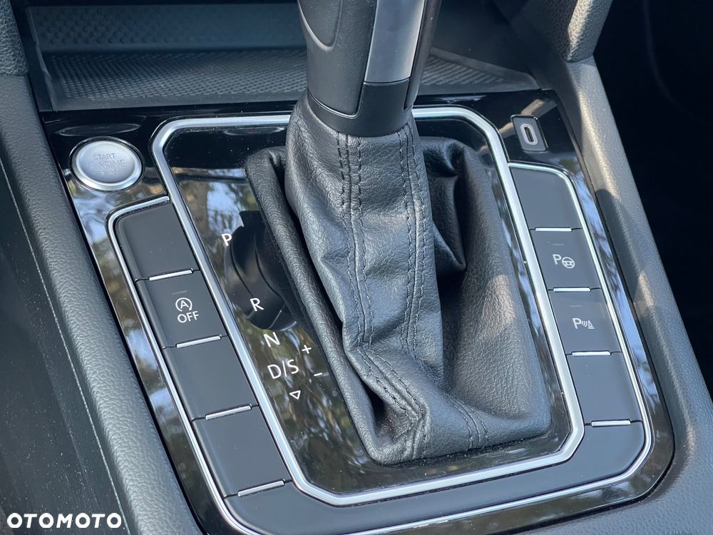 Volkswagen Passat 2.0 TSI Business DSG - 15