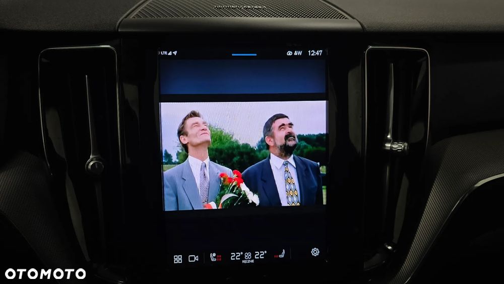 Volvo XC 60 B4 D Plus Dark - 27