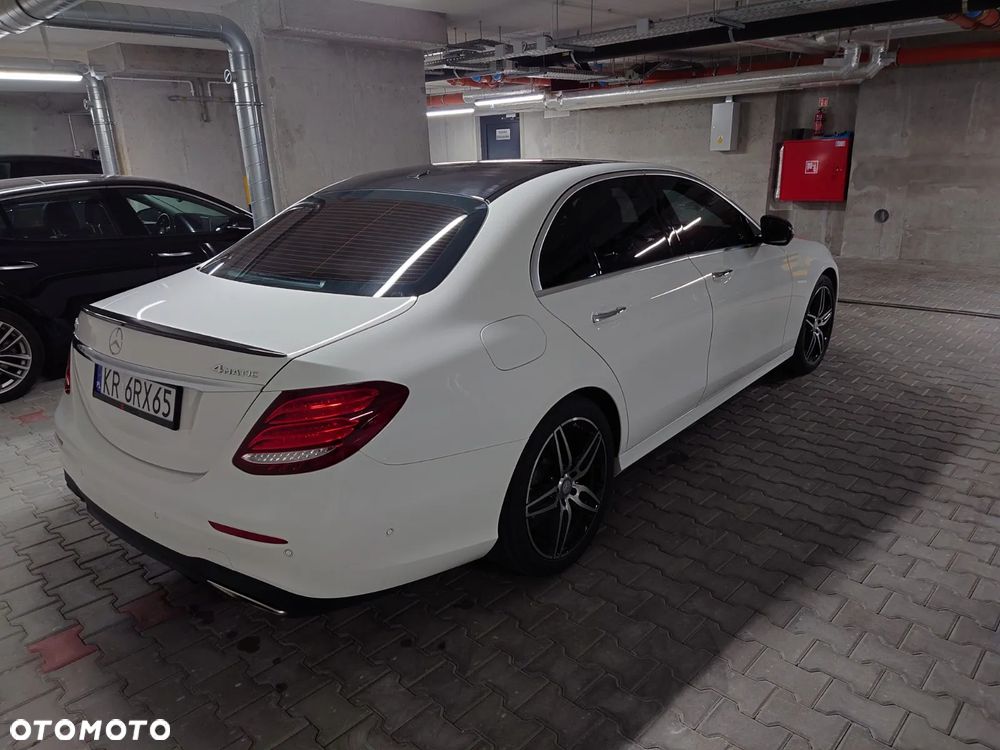 Mercedes-Benz Klasa E 300 9G-TRONIC - 6