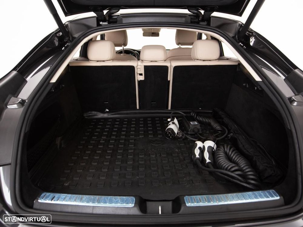 Mercedes-Benz GLC 300 e Coupé 4Matic - 13