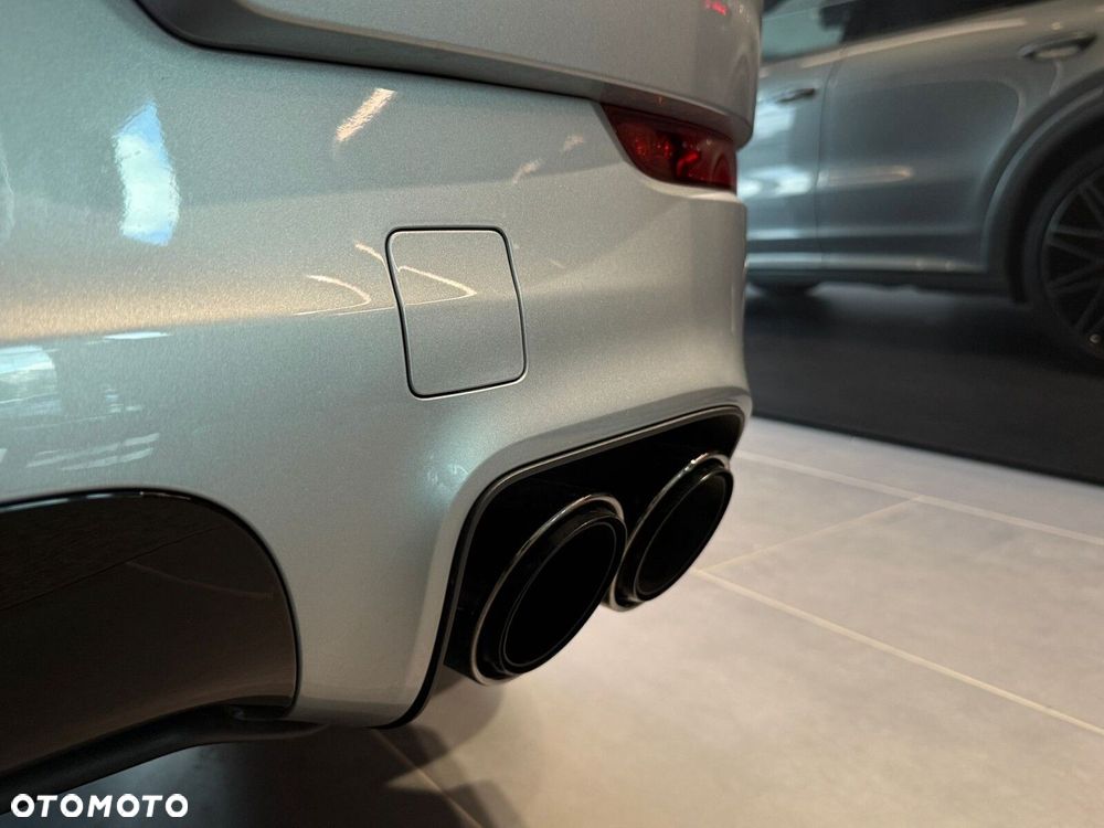 Porsche Cayenne - 11