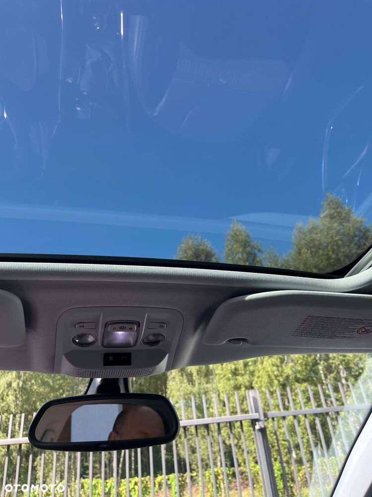 Peugeot 2008 1.6 e-HDi Allure S&S - 9