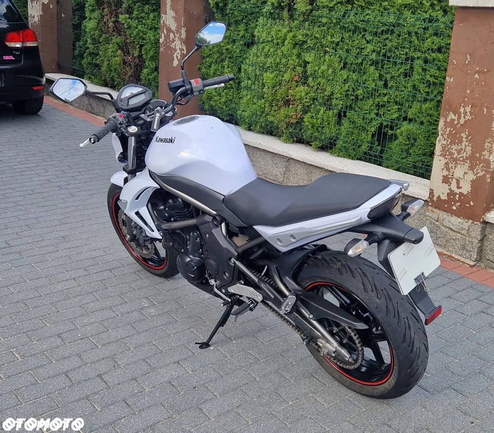 Kawasaki ER - 22