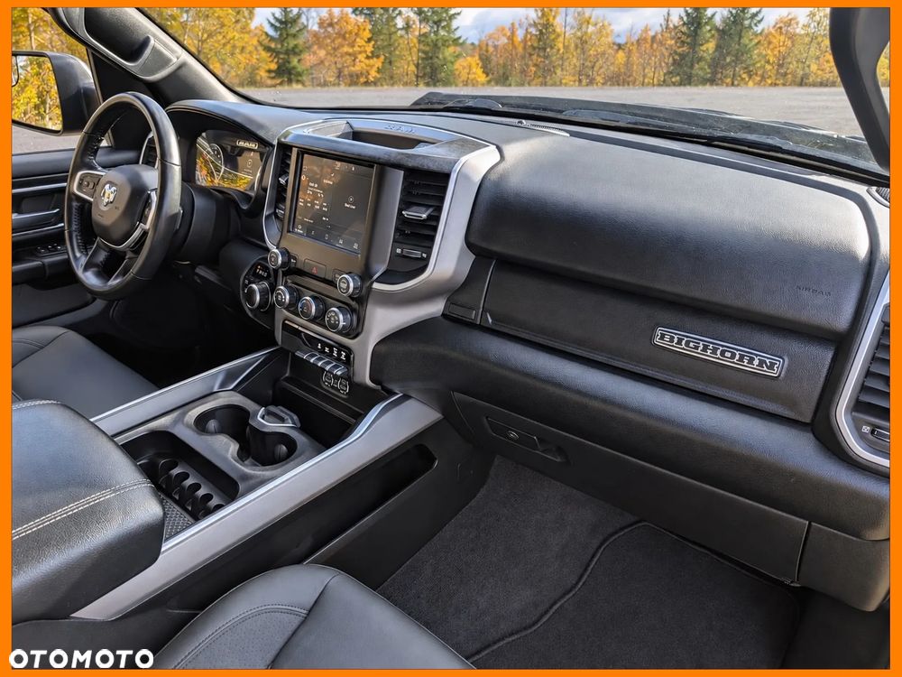 RAM 1500 Crew Cab Shortbed Bighorn - 21