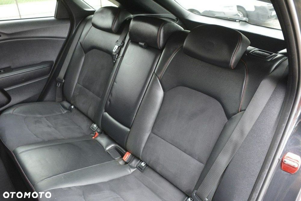 Kia ProCeed 1.6 T-GDI GT DCT - 29