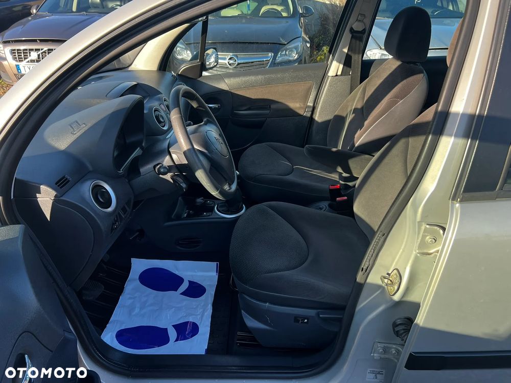 Citroën C3 1.6 HDi FAP Confort - 14