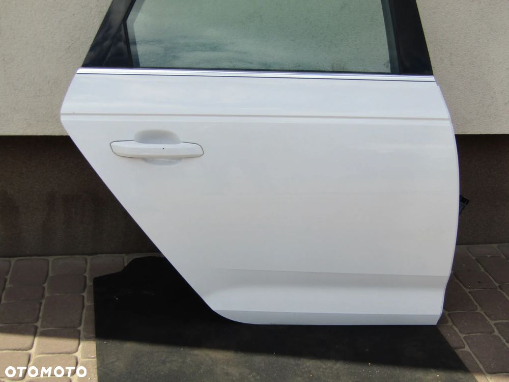 DRZWI PRAWY TYŁ  AUDI A4 B9 SEDAN 15 19R LY9C - 2
