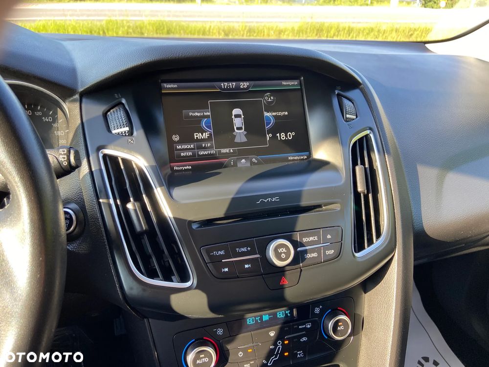 Ford Focus 1.0 EcoBoost Titanium - 17
