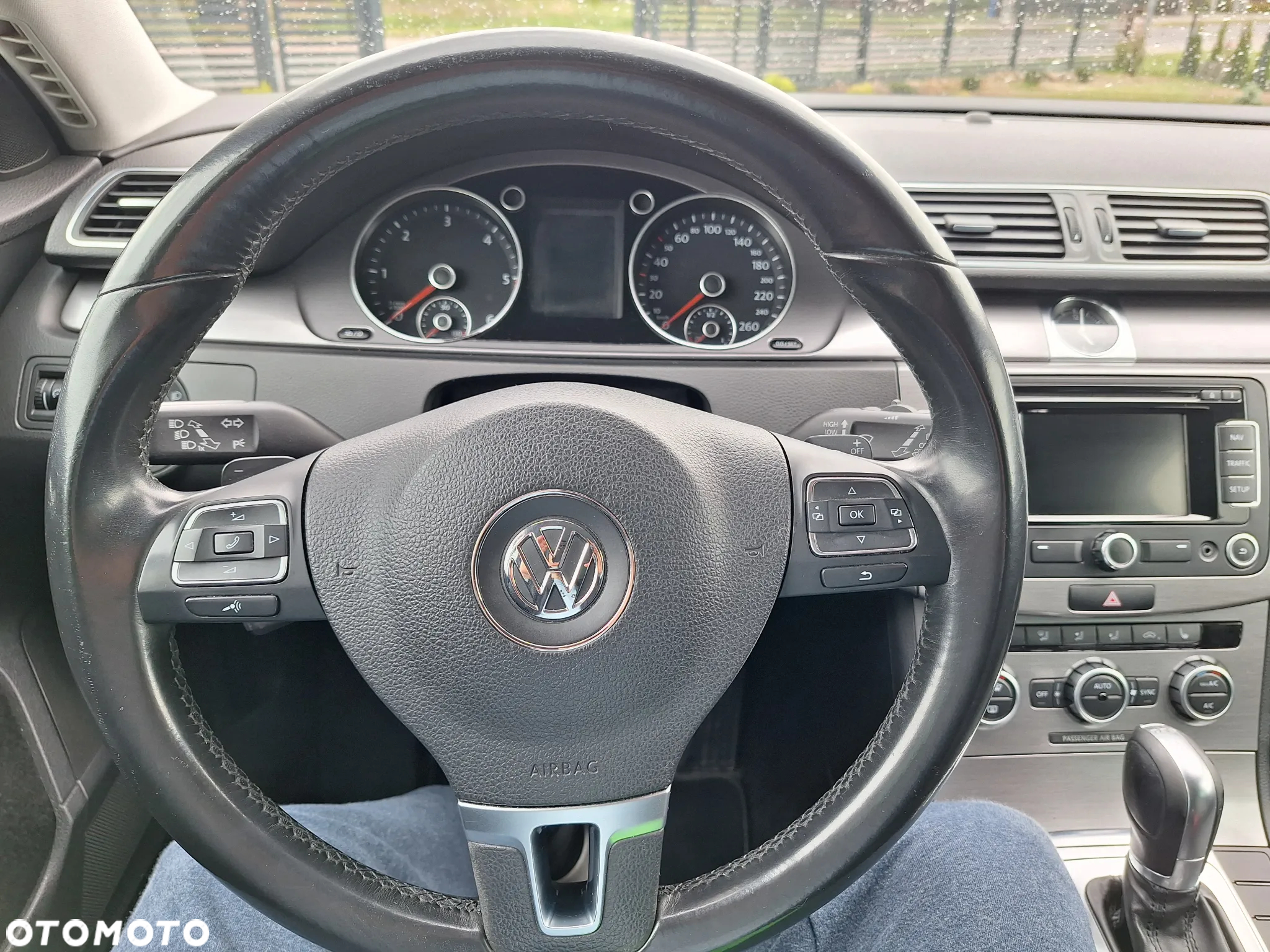 Volkswagen Passat - 17