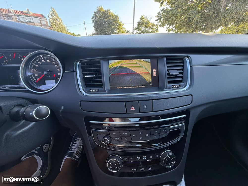 Peugeot 508 2.0 HDi Hybrid4 2-Tronic J18 - 34