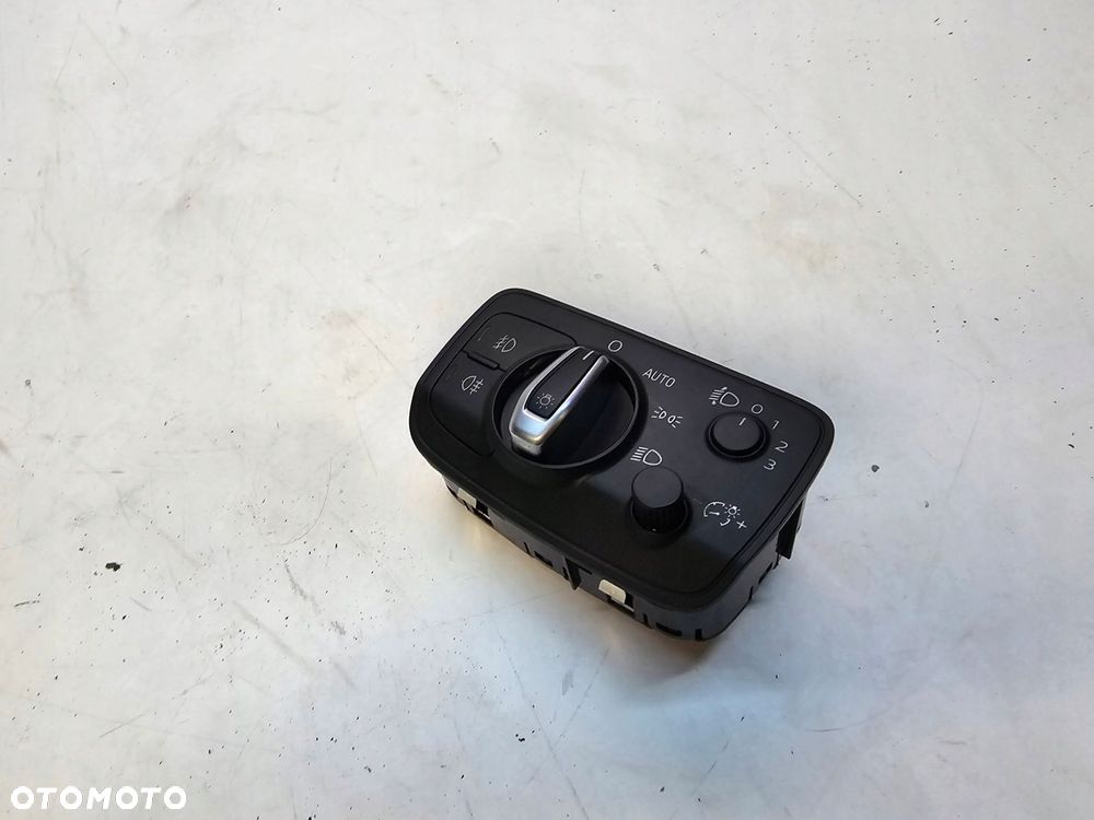 PRZEŁĄCZNIK ŚWIATEŁ AUDI A3 8V 8V0941531Q - 4