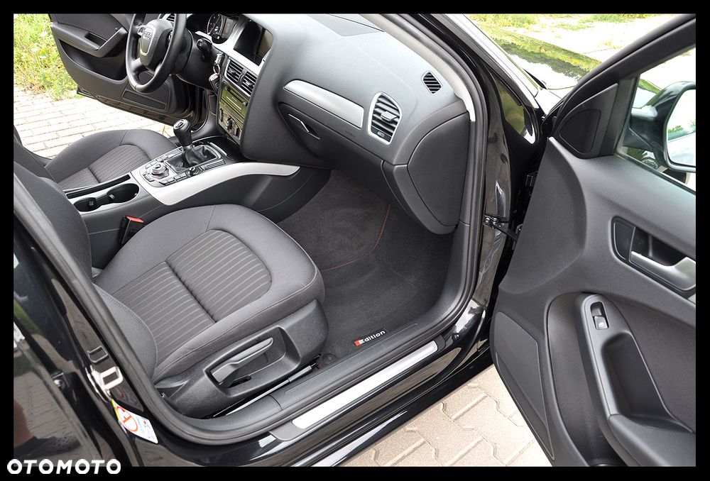 Audi A4 Avant 2.0 TDI DPF Ambiente - 23