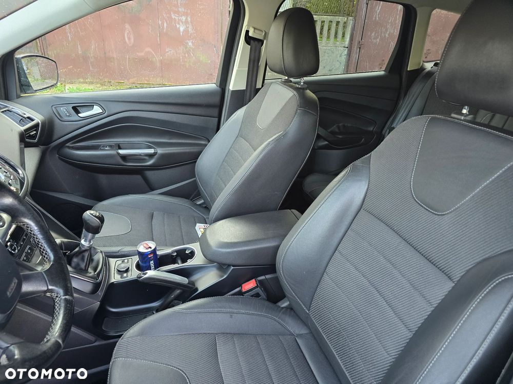 Ford Kuga - 14