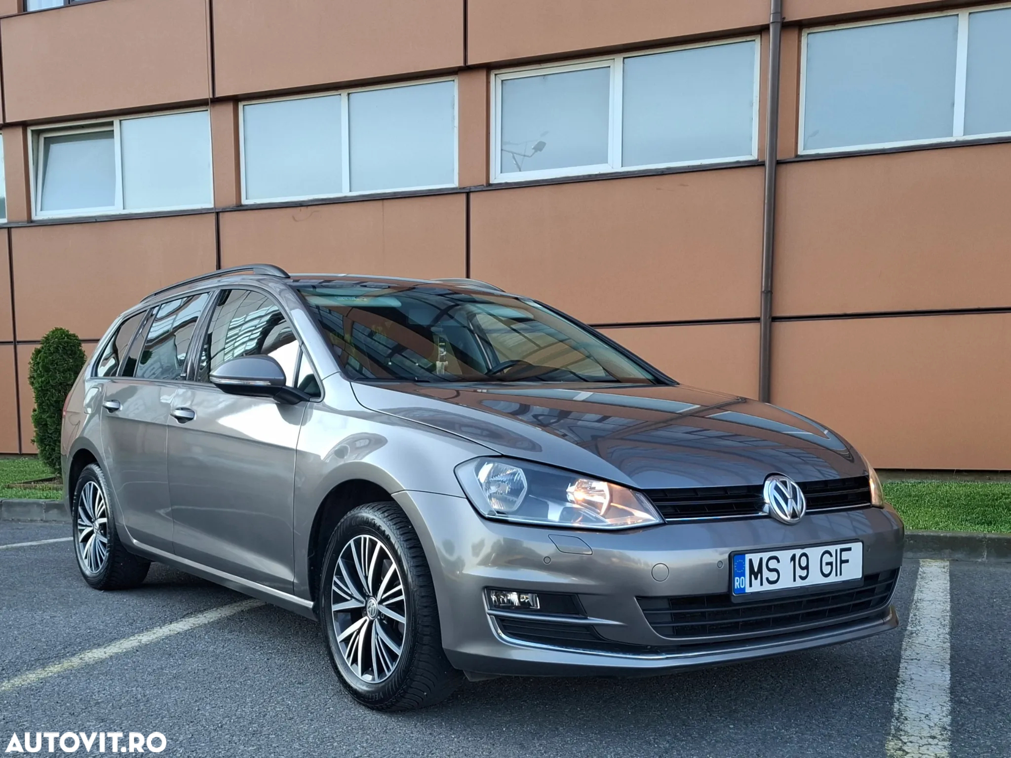 Volkswagen Golf Variant 1.6 TDI (BlueMotion Technology) Trendline - 10
