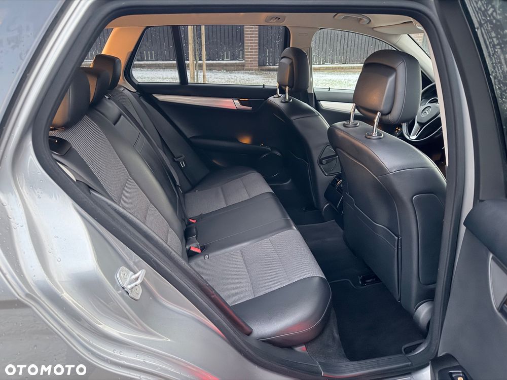 Mercedes-Benz Klasa C - 30