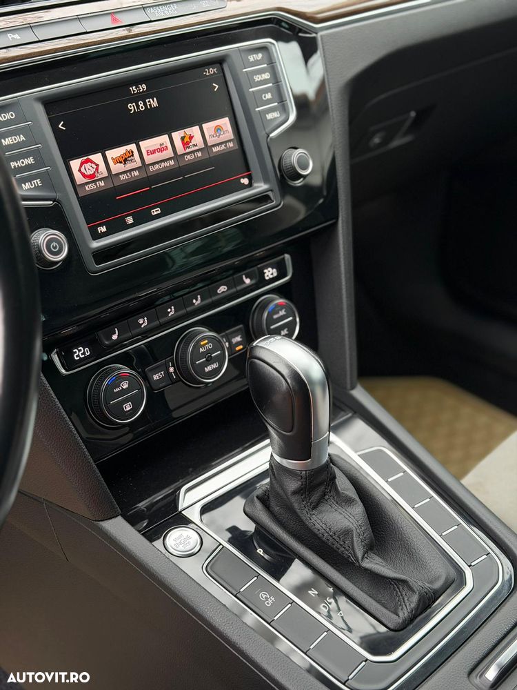 Volkswagen Passat 2.0 TDI DSG Comfortline - 15