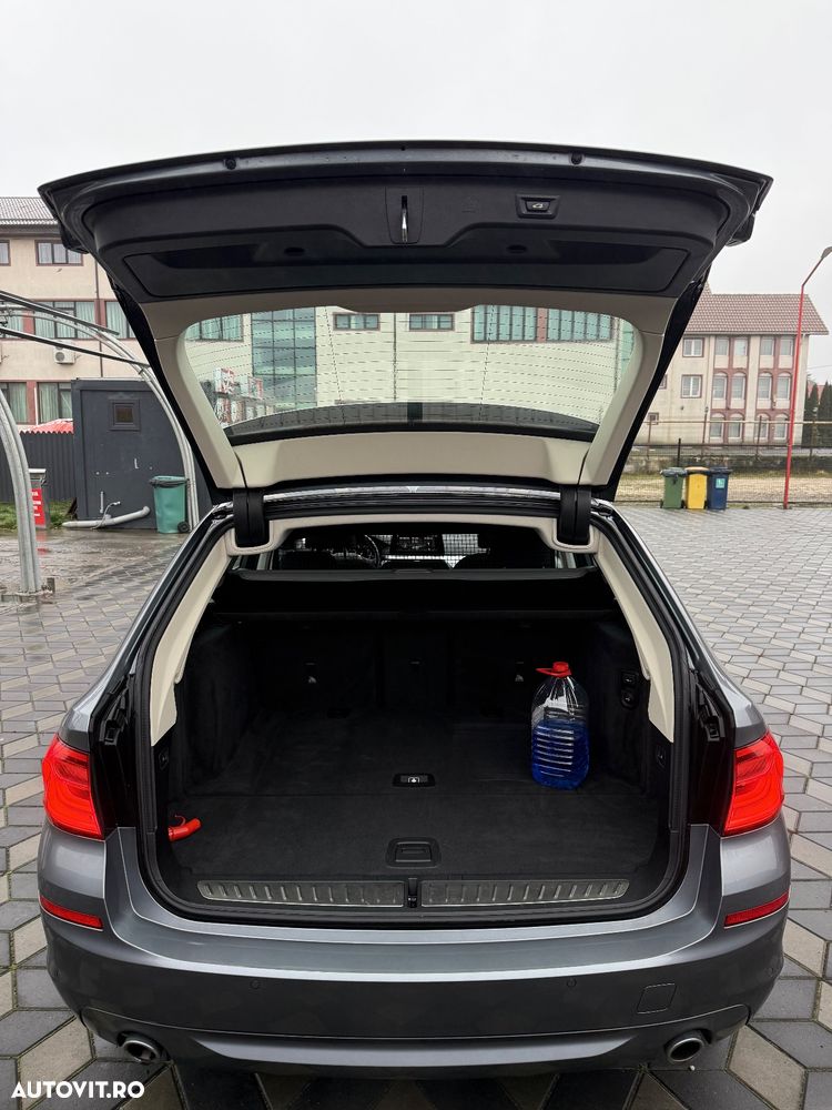 BMW Seria 5 520d Touring Aut. Luxury Line - 13