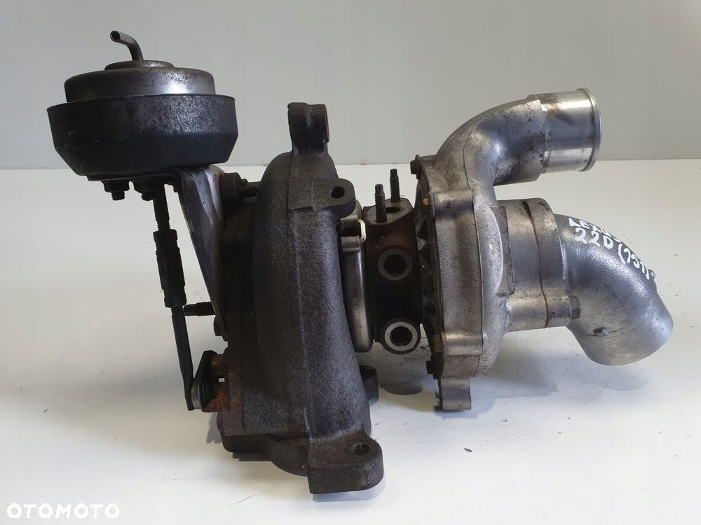 TURBOSPRĘŻARKA Lexus IS IS220 2.2 D-CAT _ 17201-26010 - 5