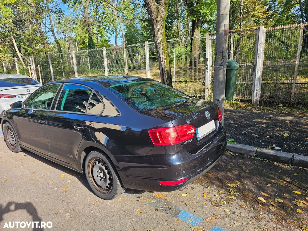 Volkswagen Jetta 1.6 TDI DPF Comfortline DSG - 5