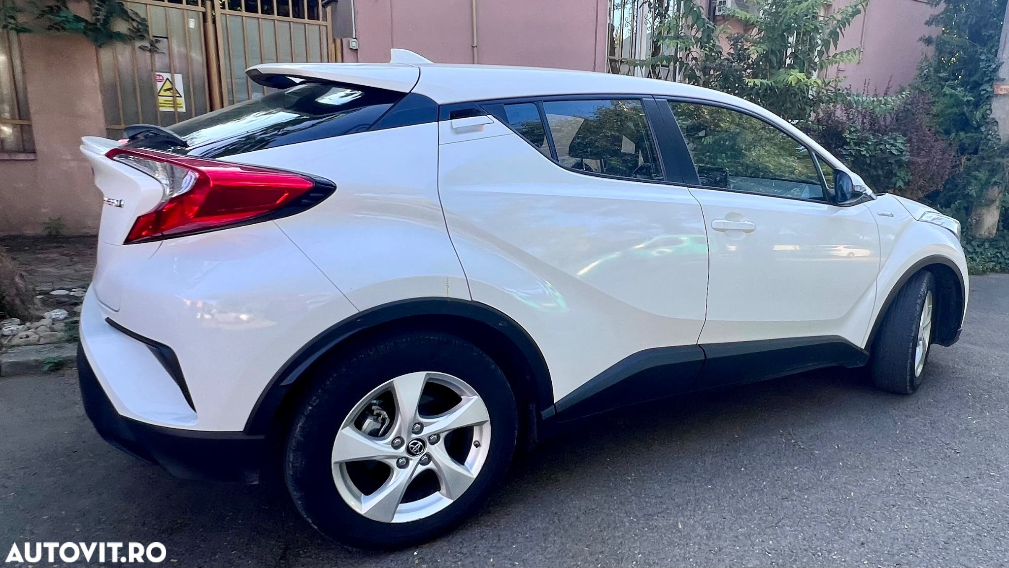 Toyota C-HR 1.2 Turbo 4x2 CVT C-enter - 3