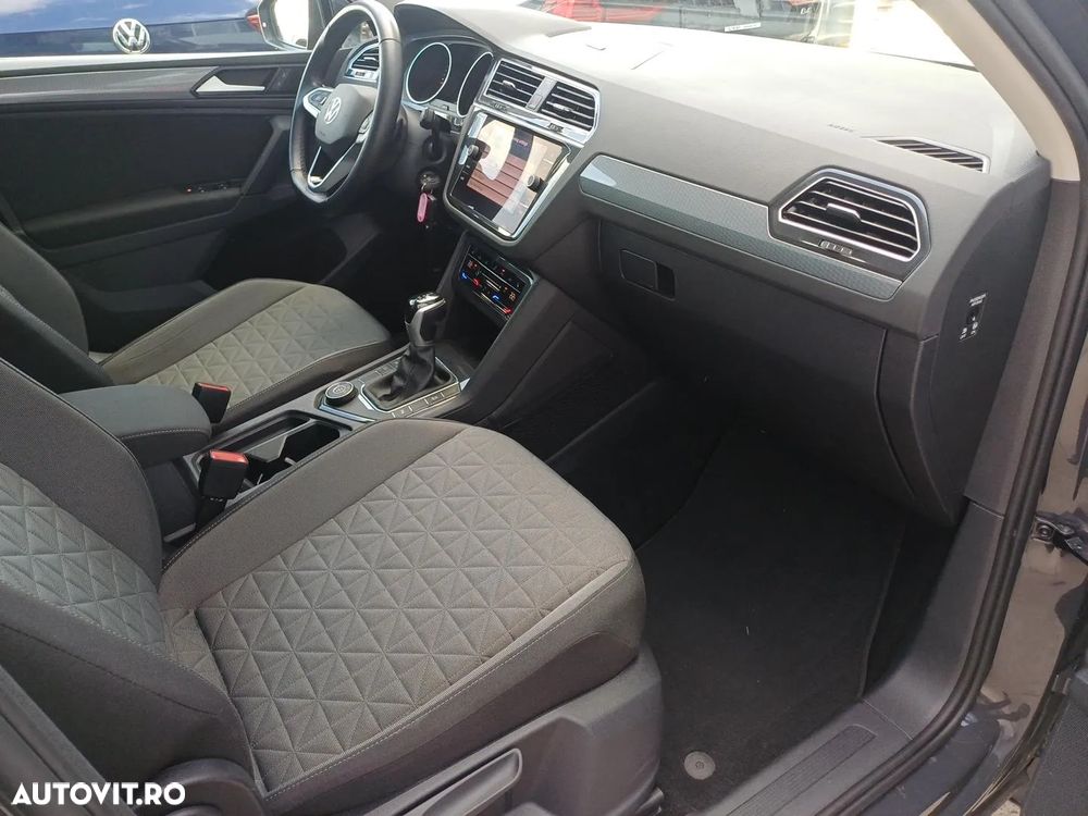 Volkswagen Tiguan 2.0 TDI DSG Base - 23