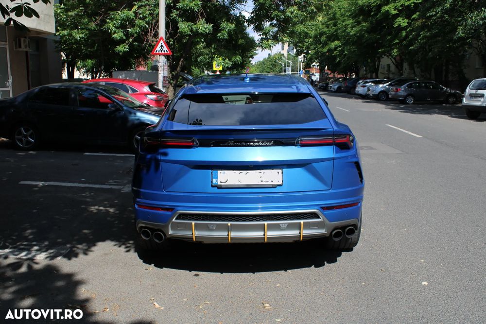 Lamborghini URUS - 3
