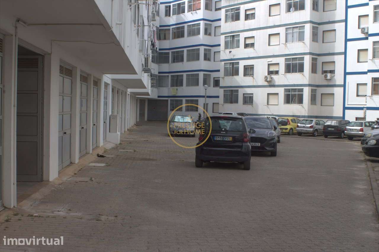 Apartamento T4 com garagem no centro de Loulé - Grande imagem: 5/37