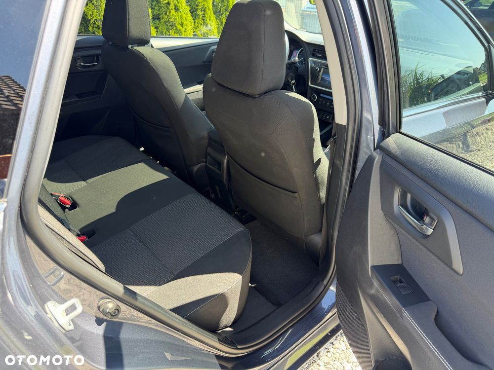 Toyota Auris 1.6 MultiMode Executive - 19