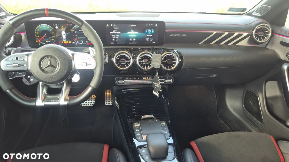 Mercedes-Benz CLA AMG 45 S 4-Matic 8G-DCT - 39