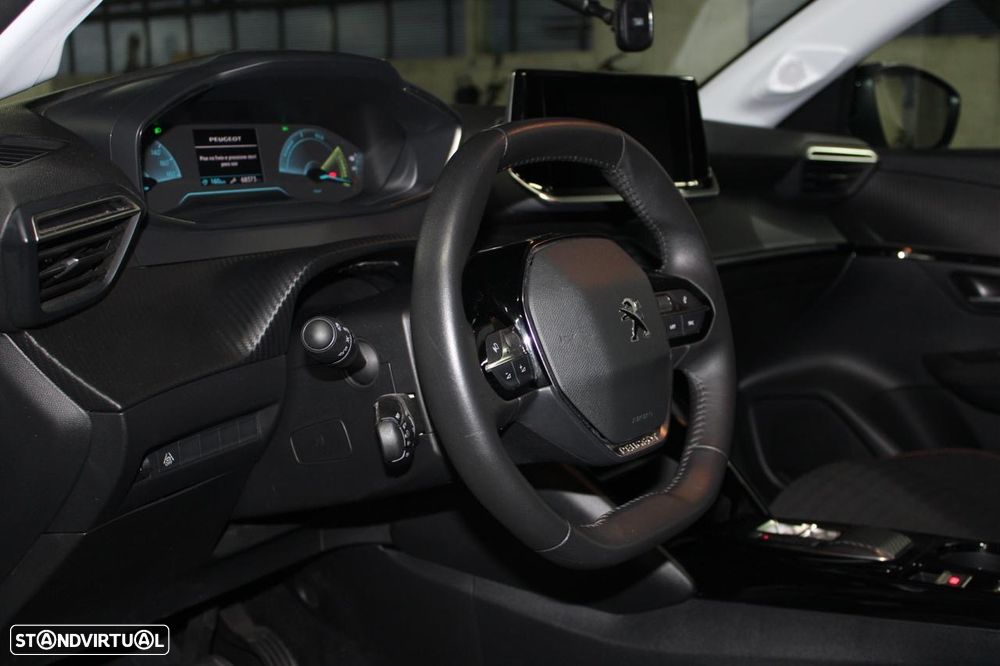 Peugeot e-208 - 8