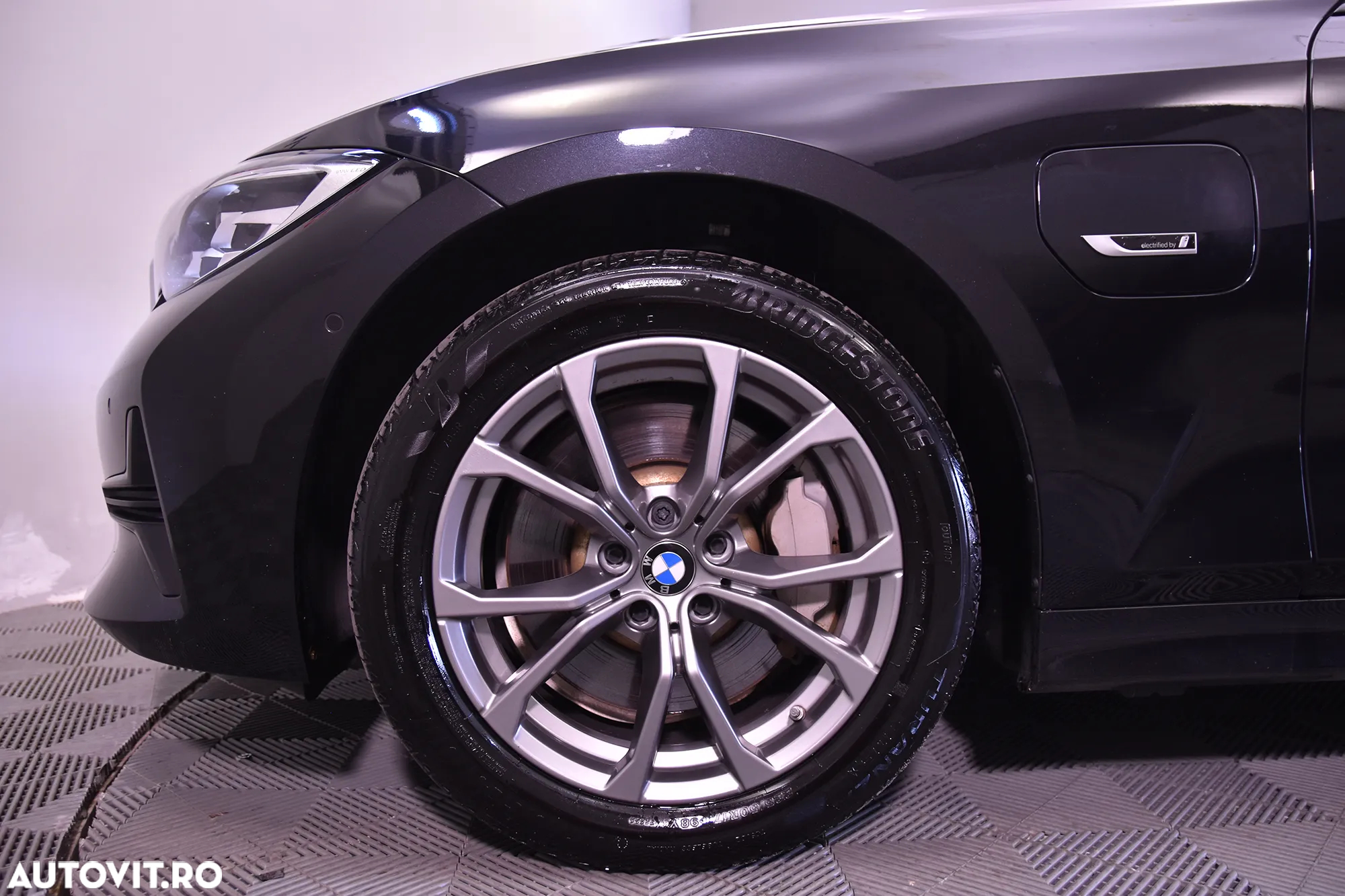 BMW Seria 3 330e xDrive AT PHEV - 13