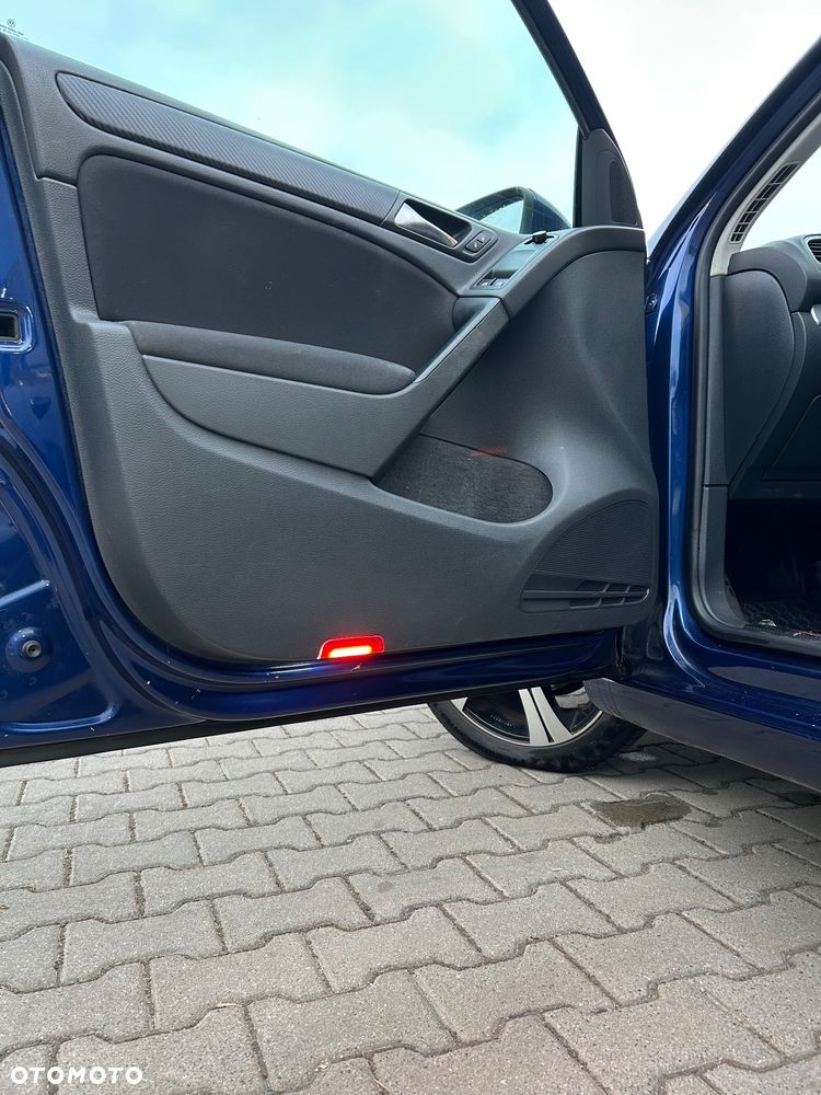 Volkswagen Golf 1.6 TDI Highline DSG - 12