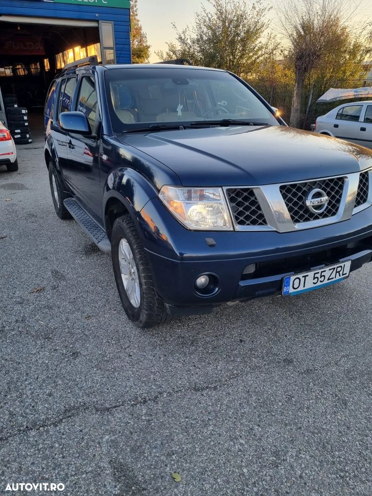 Nissan Pathfinder - 4