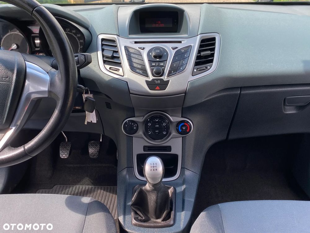 Ford Fiesta 1.25 Titanium EU5 - 35
