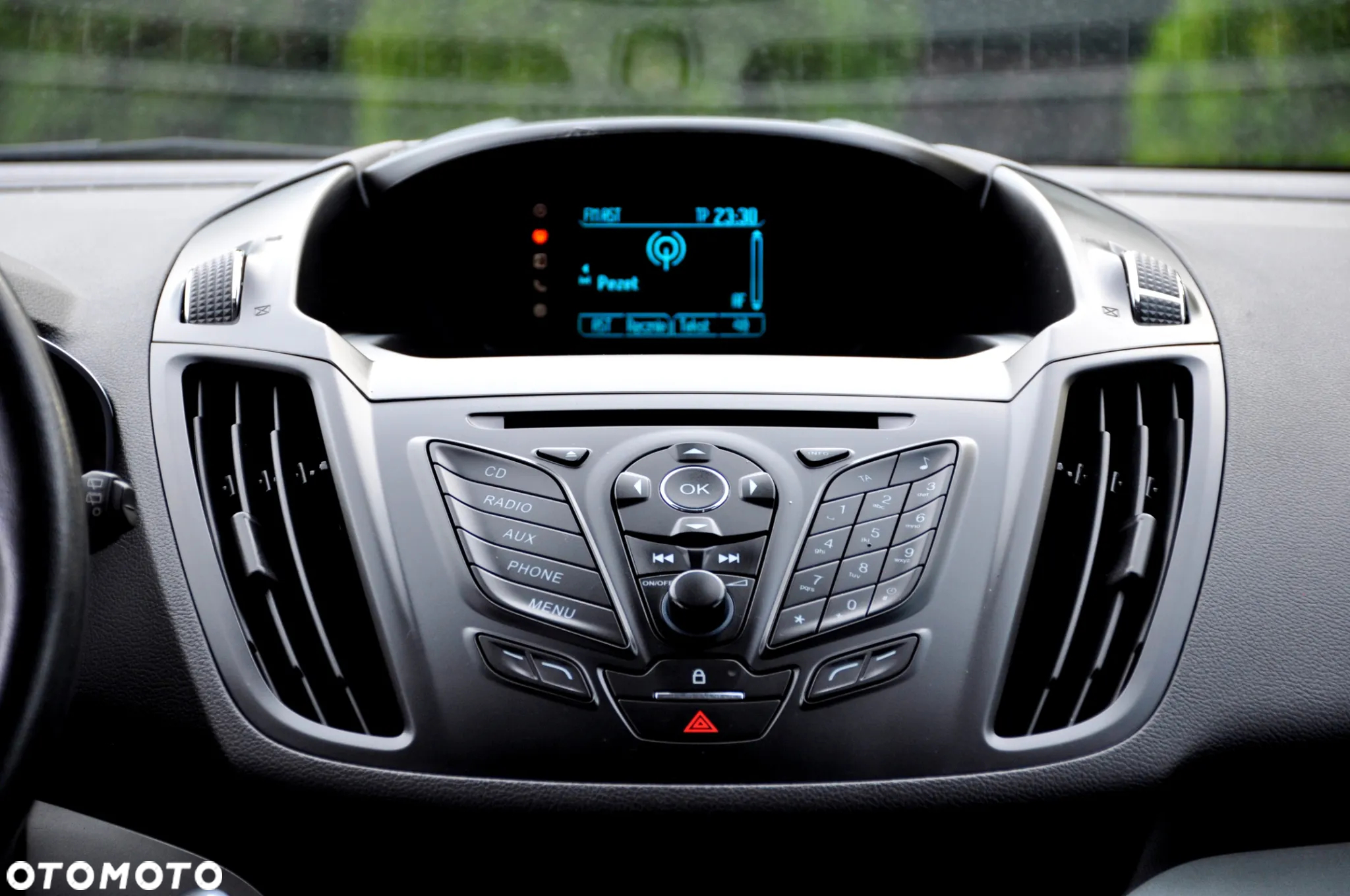 Ford Kuga 1.6 EcoBoost 2x4 Titanium - 38