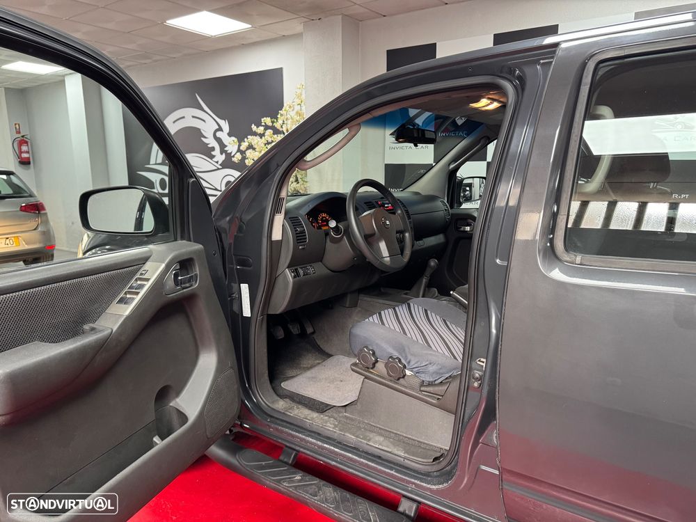Nissan Pick Up 2.5 TD CD Navara Pilot ABS+FN+CD - 16