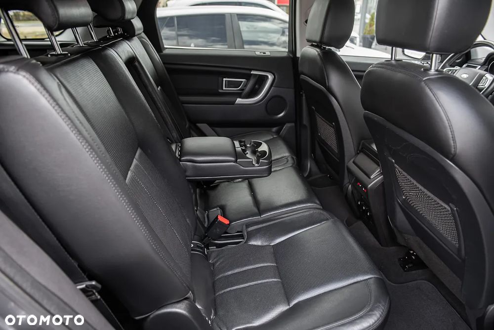 Land Rover Discovery Sport - 32