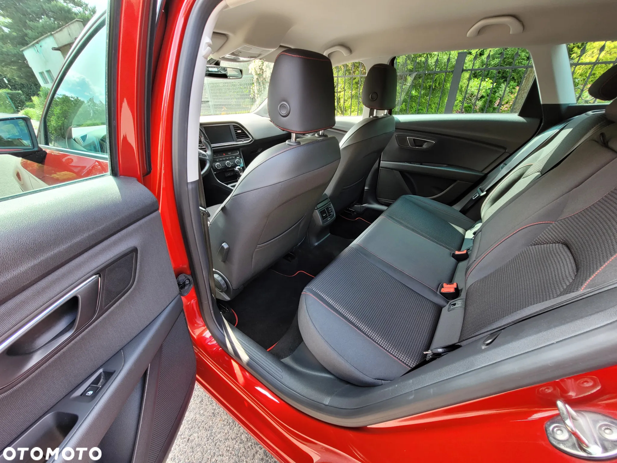 Seat Leon Sportstourer 2.0 TDI FR Plus - 20