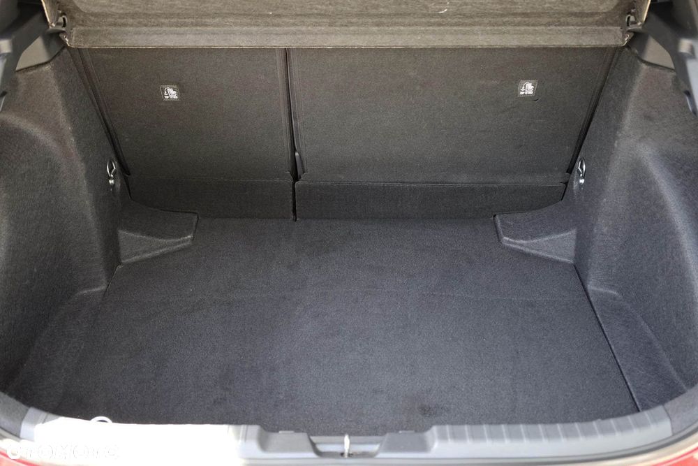 Toyota Corolla 1.8 Hybrid Comfort - 36