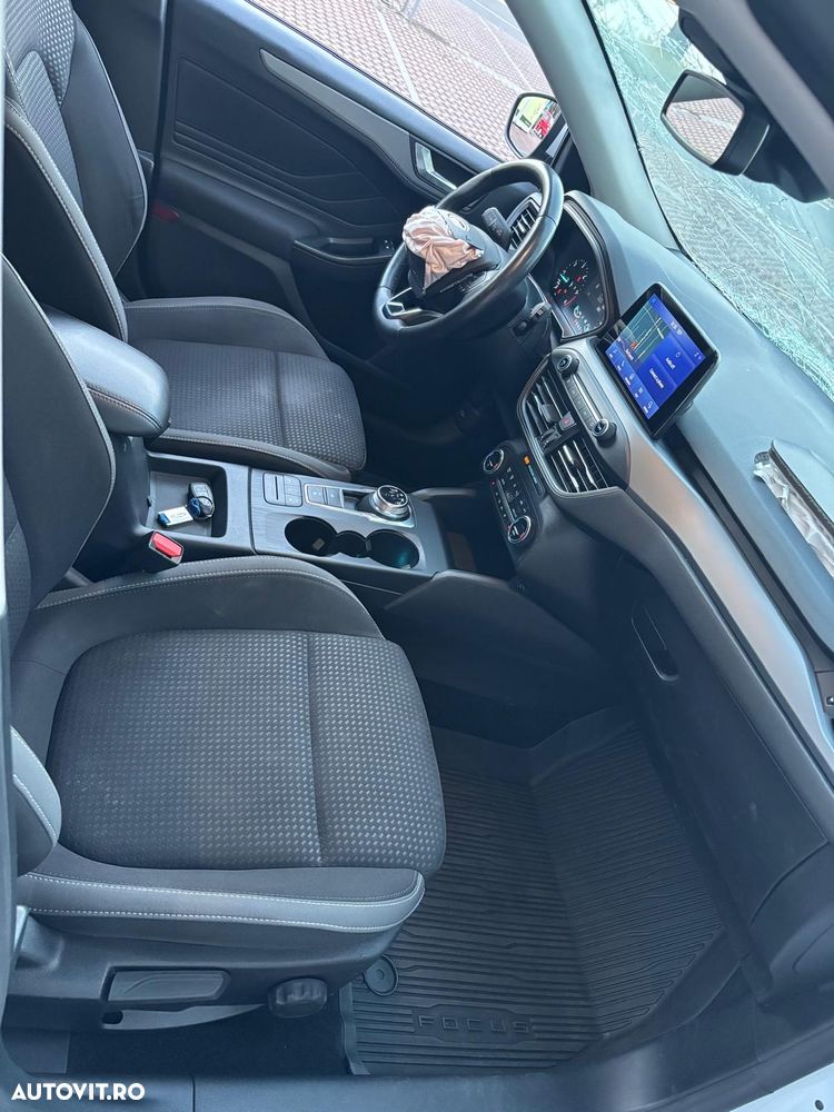 Ford Focus 1.5 EcoBlue Connected - 33