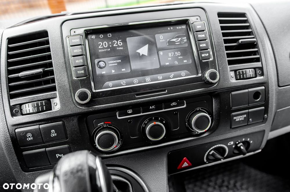 Volkswagen Caravelle - 26