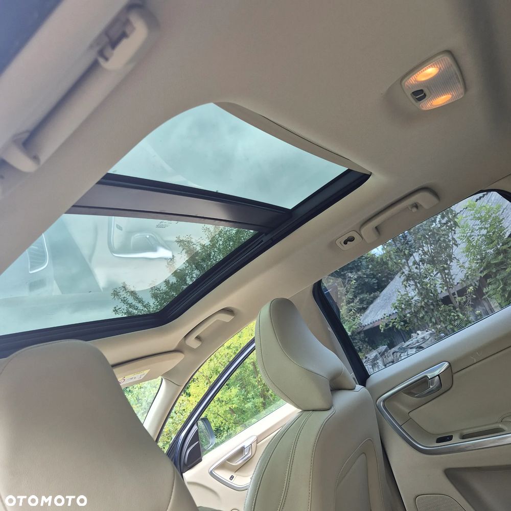 Volvo XC 60 D4 Drive-E Momentum - 26