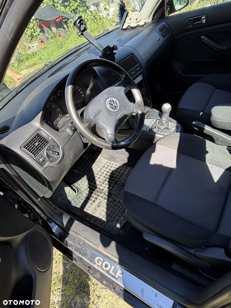 Volkswagen Golf 1.4 Q - 8