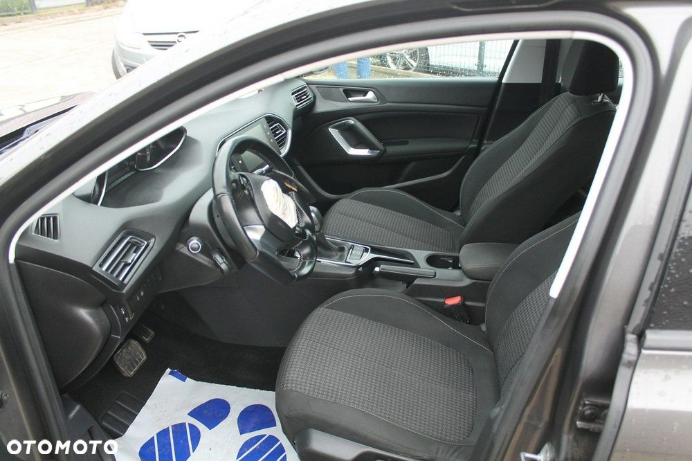 Peugeot 308 - 9